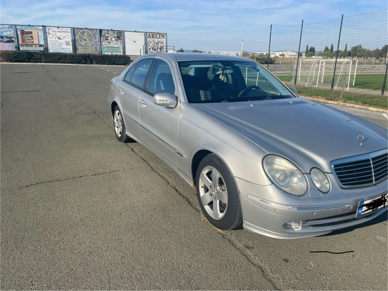 Mercedes-Benz E 270, снимка 11 - Автомобили и джипове - 47815944