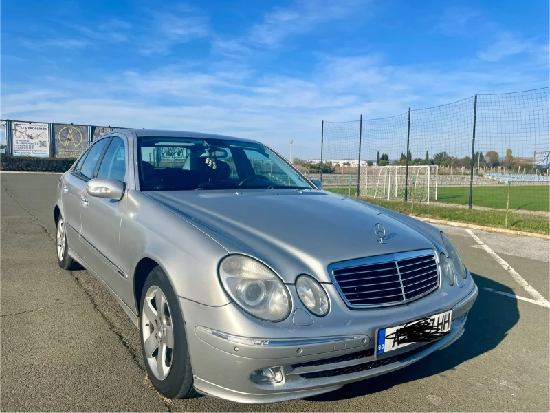 Mercedes-Benz E 270, снимка 13 - Автомобили и джипове - 47815944