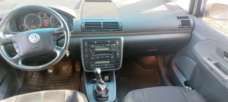 VW Sharan 1.9tdi, снимка 5 - Автомобили и джипове - 48029919