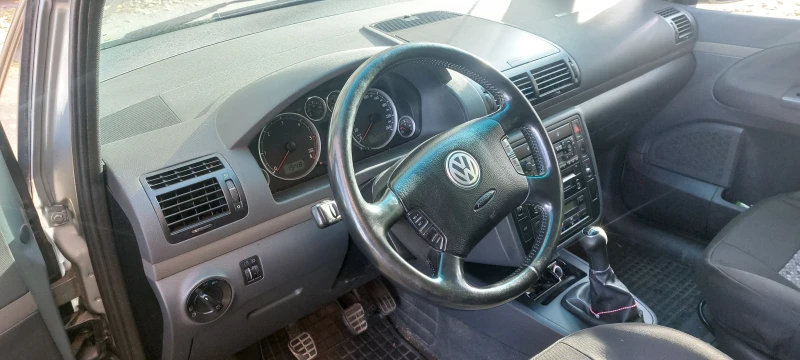 VW Sharan 1.9tdi, снимка 7 - Автомобили и джипове - 48029919