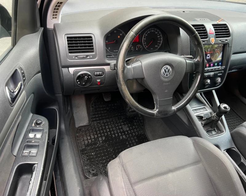 VW Golf 2.0TDI NAVI/KAMERA/6sk/KLIMATRONIK/UNIKAT, снимка 10 - Автомобили и джипове - 49368372