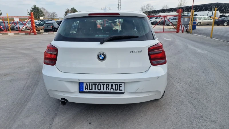 BMW 116 2.0D AUTOMATIC/NAVI, снимка 6 - Автомобили и джипове - 49440693