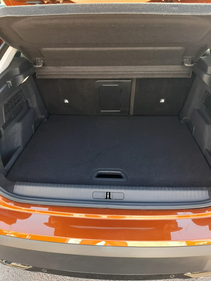 Citroen C4 1.2 PureTech Shine, Нов внос, фактура, панорама, снимка 9 - Автомобили и джипове - 52899831