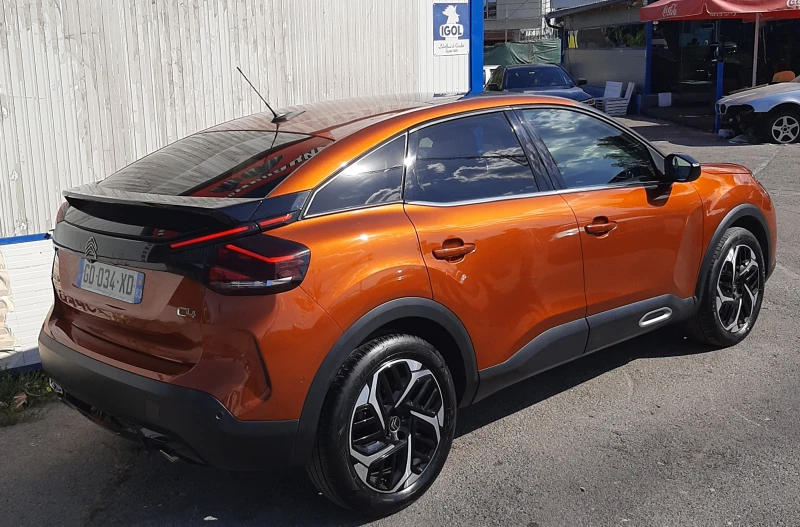 Citroen C4 1.2 PureTech Shine, Нов внос, фактура, панорама, снимка 4 - Автомобили и джипове - 52899831