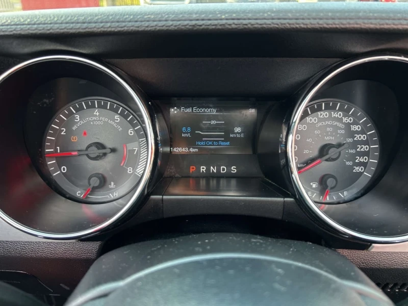 Ford Mustang * GT Convertible * CARFAX * БЕЗ ПЪРВОНАЧАЛНА ВНОСК, снимка 13 - Автомобили и джипове - 52848525