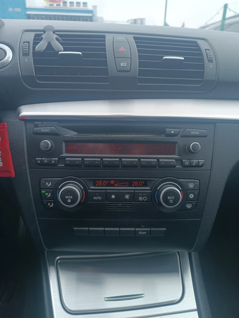 BMW 118 2.0 Diesel, FACE, ЛИЗИНГ , снимка 11 - Автомобили и джипове - 53336260