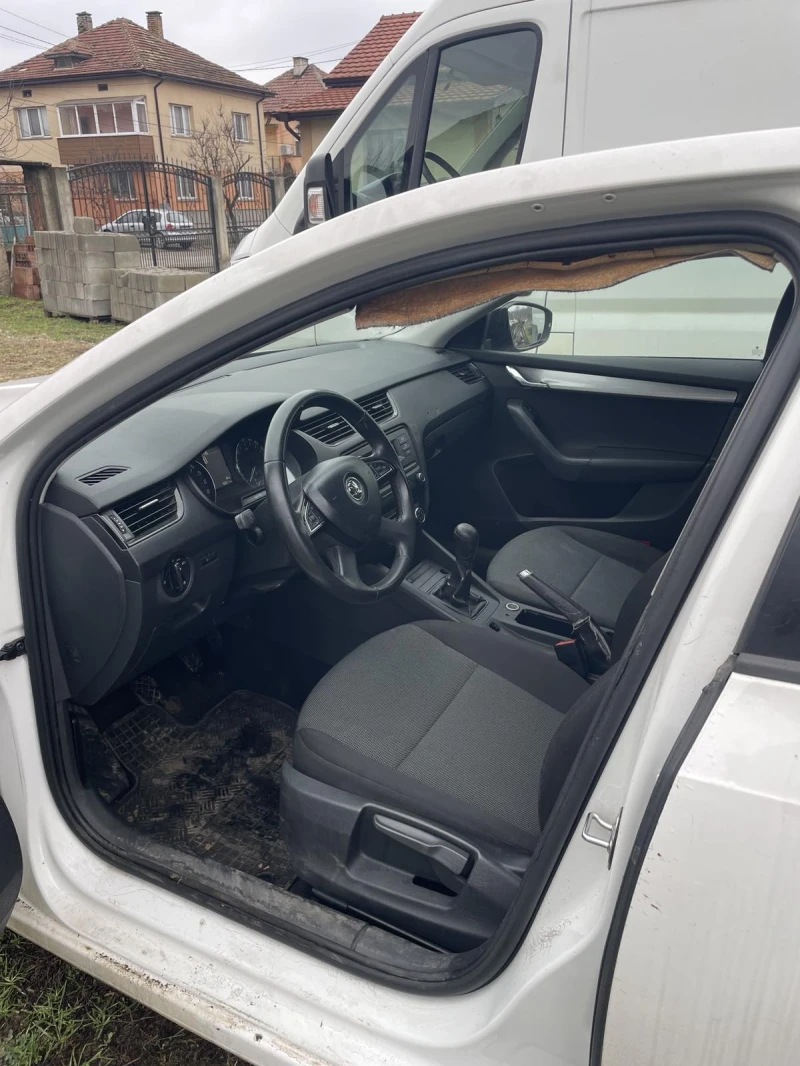 Skoda Octavia, снимка 9 - Автомобили и джипове - 53362186