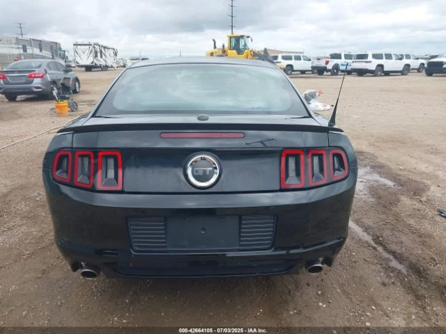 Ford Mustang GT PREMIUM V8* КОЖА* КЛИП НА ДВИГАТЕЛ* РЕАЛНИ КМ!! - изображение 6