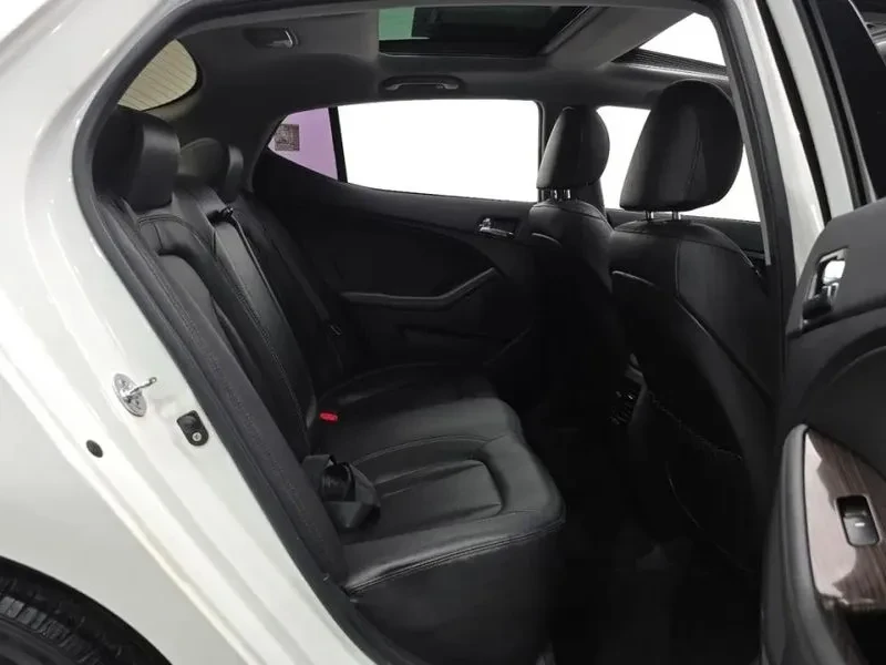 Kia K5 2.0 Deluxe, снимка 12 - Автомобили и джипове - 56594488