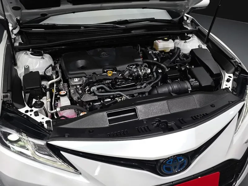 Toyota Camry  2.5 Le Hybrid, снимка 6 - Автомобили и джипове - 56738104