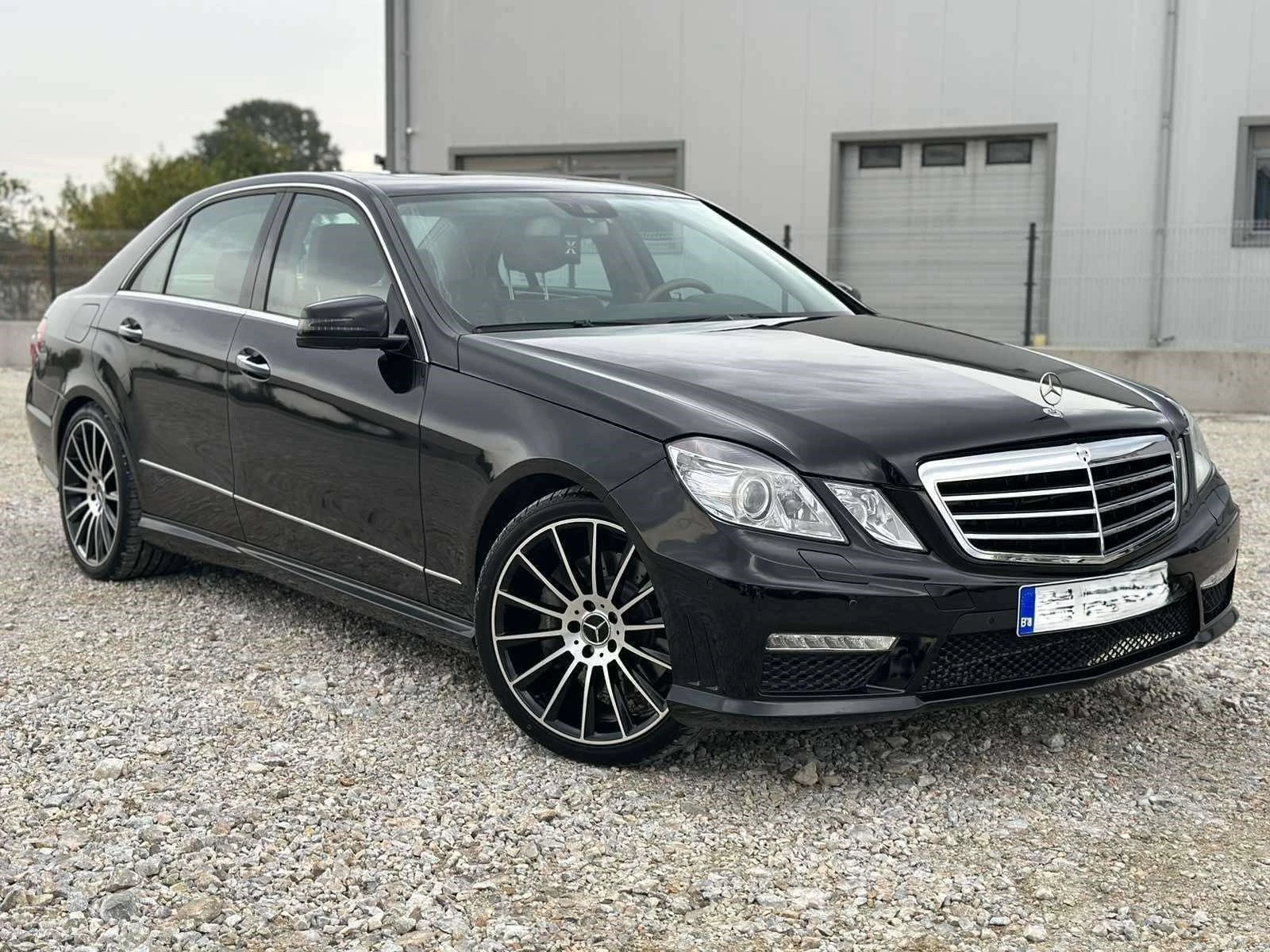 Mercedes-Benz E 500 4 MATIC, снимка 1