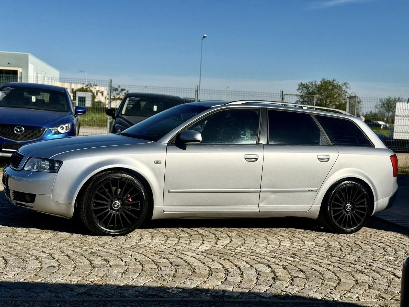Audi A4 1.8 TURBO S-LINE - изображение 2