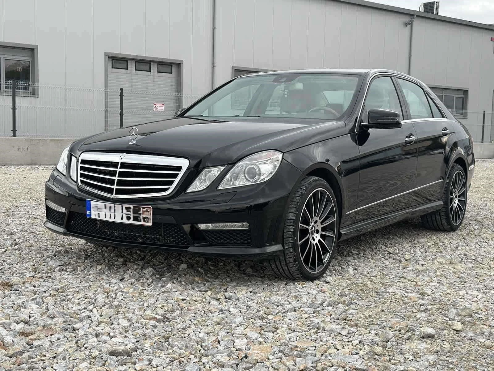 Mercedes-Benz E 500 4 MATIC - изображение 5