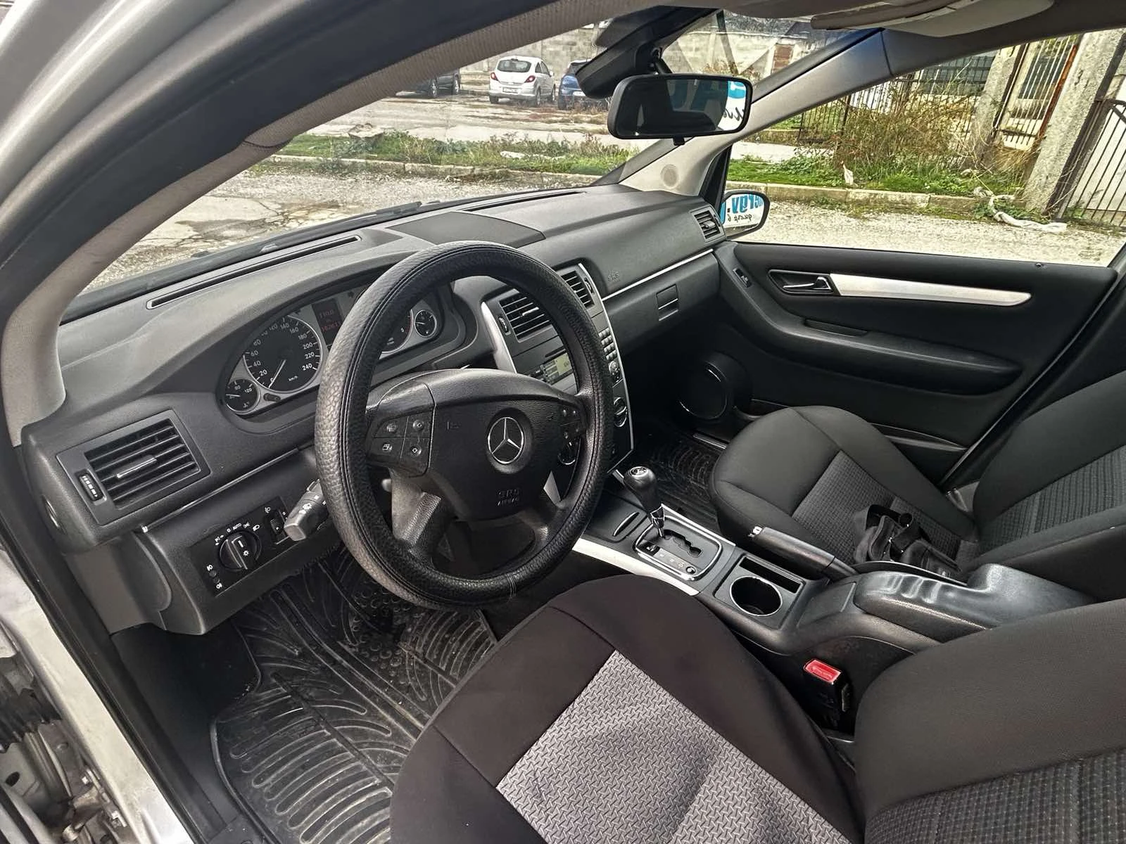 Mercedes-Benz B 180  - изображение 9