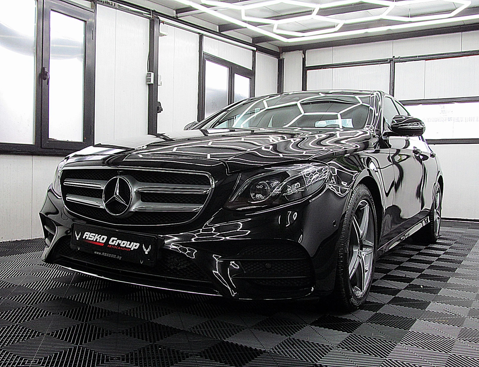 Mercedes-Benz E 220 PANORAMA/AMG/DIGITAL/360-k/KeylessGo/�������� ��-� | Mobile.bg � ����������� 1