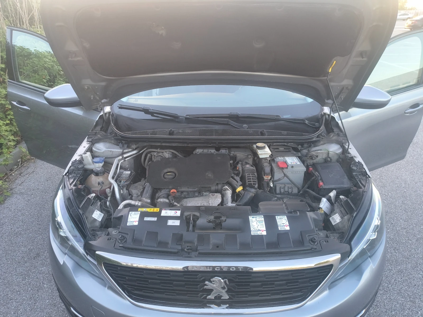 Peugeot 308 1.5 BLUE HDI 131hp, снимка 7 - Автомобили и джипове - 54336162