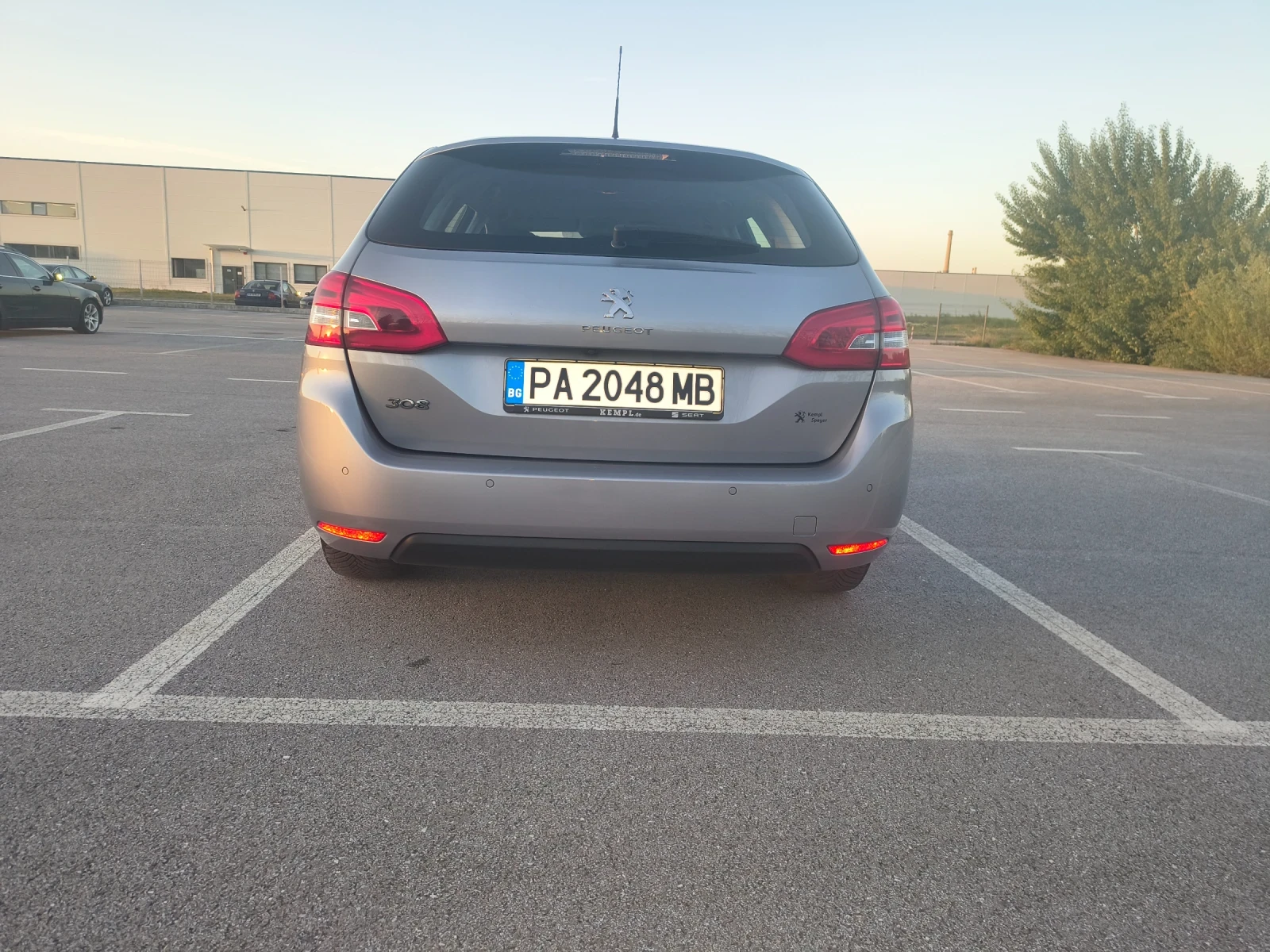 Peugeot 308 1.5 BLUE HDI 131hp, снимка 5 - Автомобили и джипове - 54336162