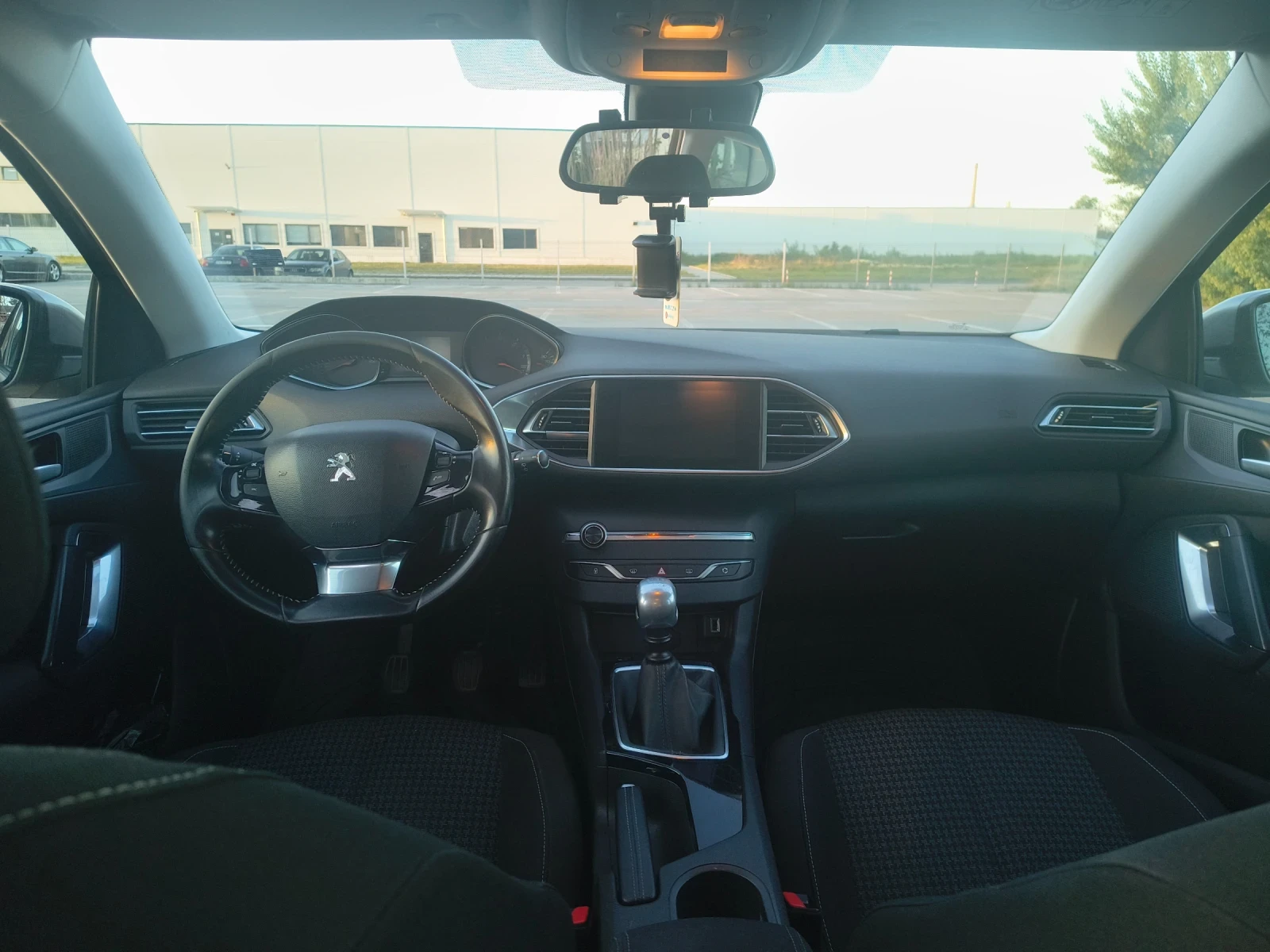 Peugeot 308 1.5 BLUE HDI 131hp, снимка 3 - Автомобили и джипове - 54336162