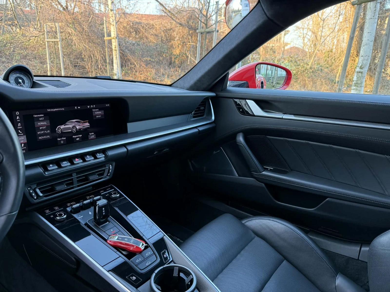 Porsche 911 TURBO S / LIFT / CARBON CERAMIC, снимка 12 - Автомобили и джипове - 54425708