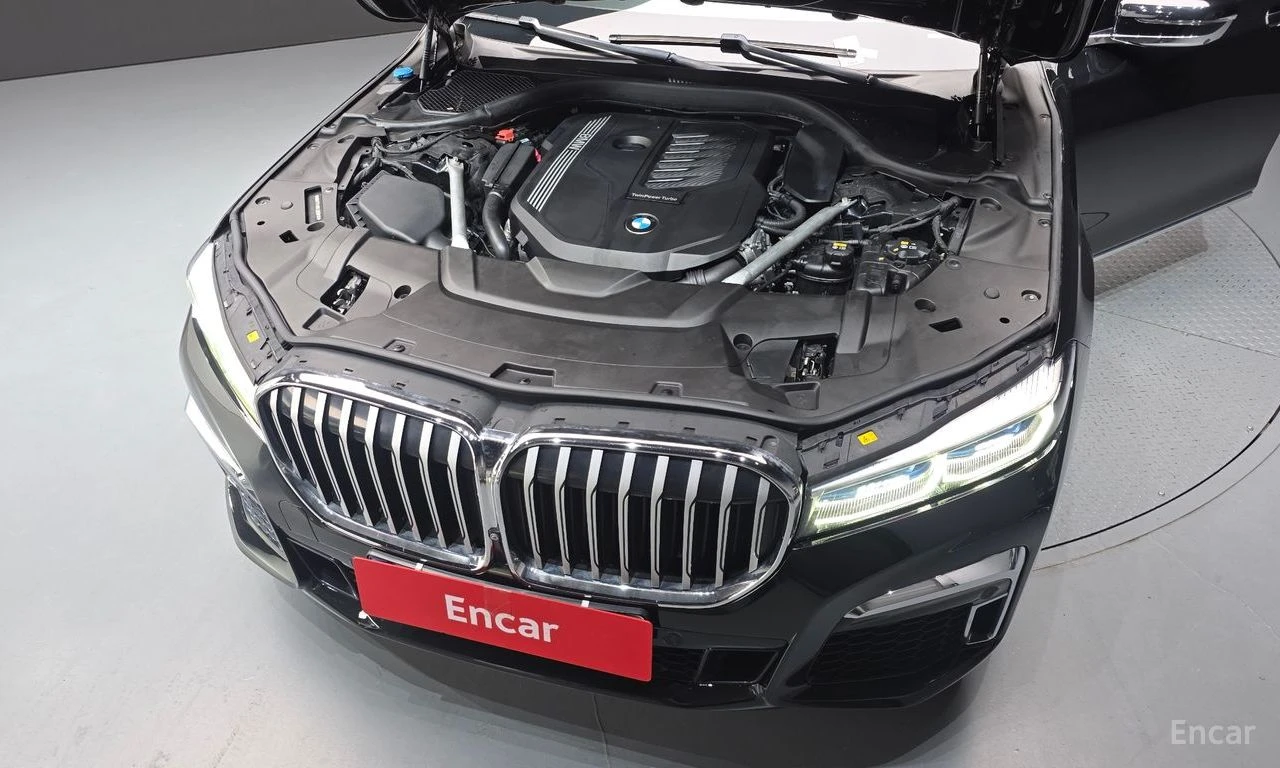 BMW 740 M* SPORT* XDRIVE* LASER* ОБДУХВАНЕ* МАСАЖ* ДИСТРОН, снимка 17 - Автомобили и джипове - 54726162