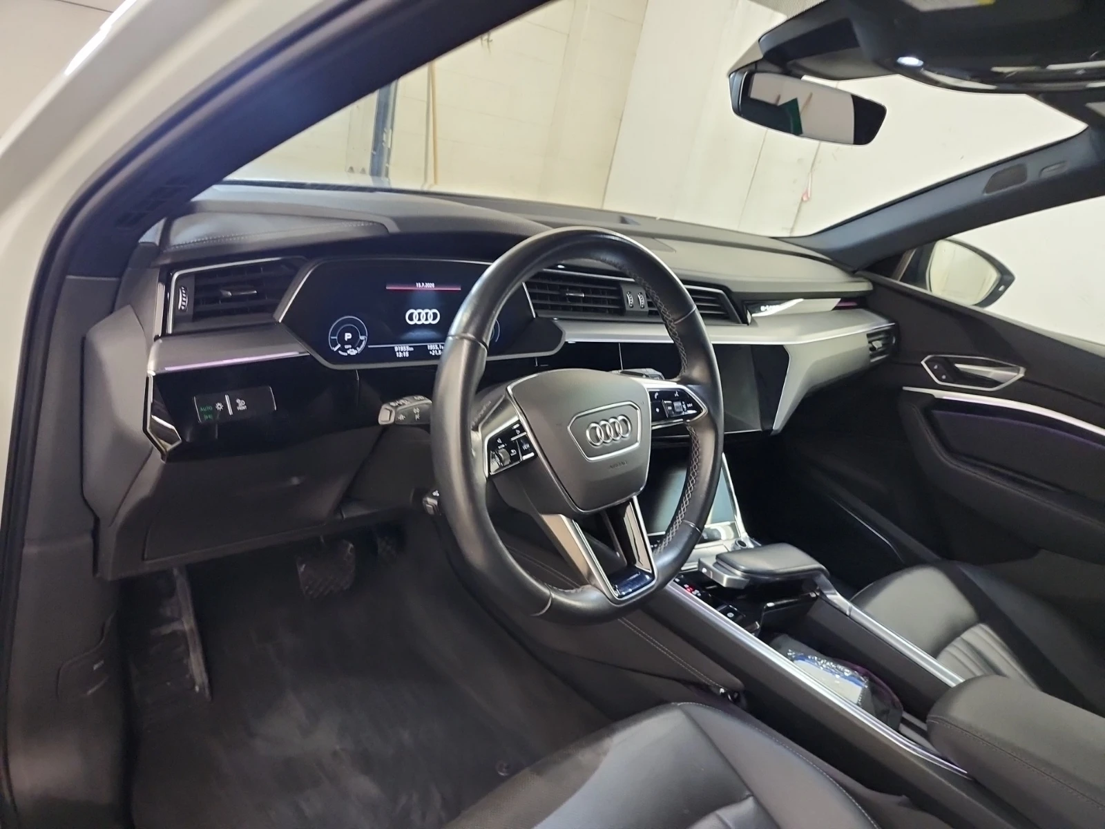 Audi E-Tron TECHNIK, снимка 9 - Автомобили и джипове - 55307592