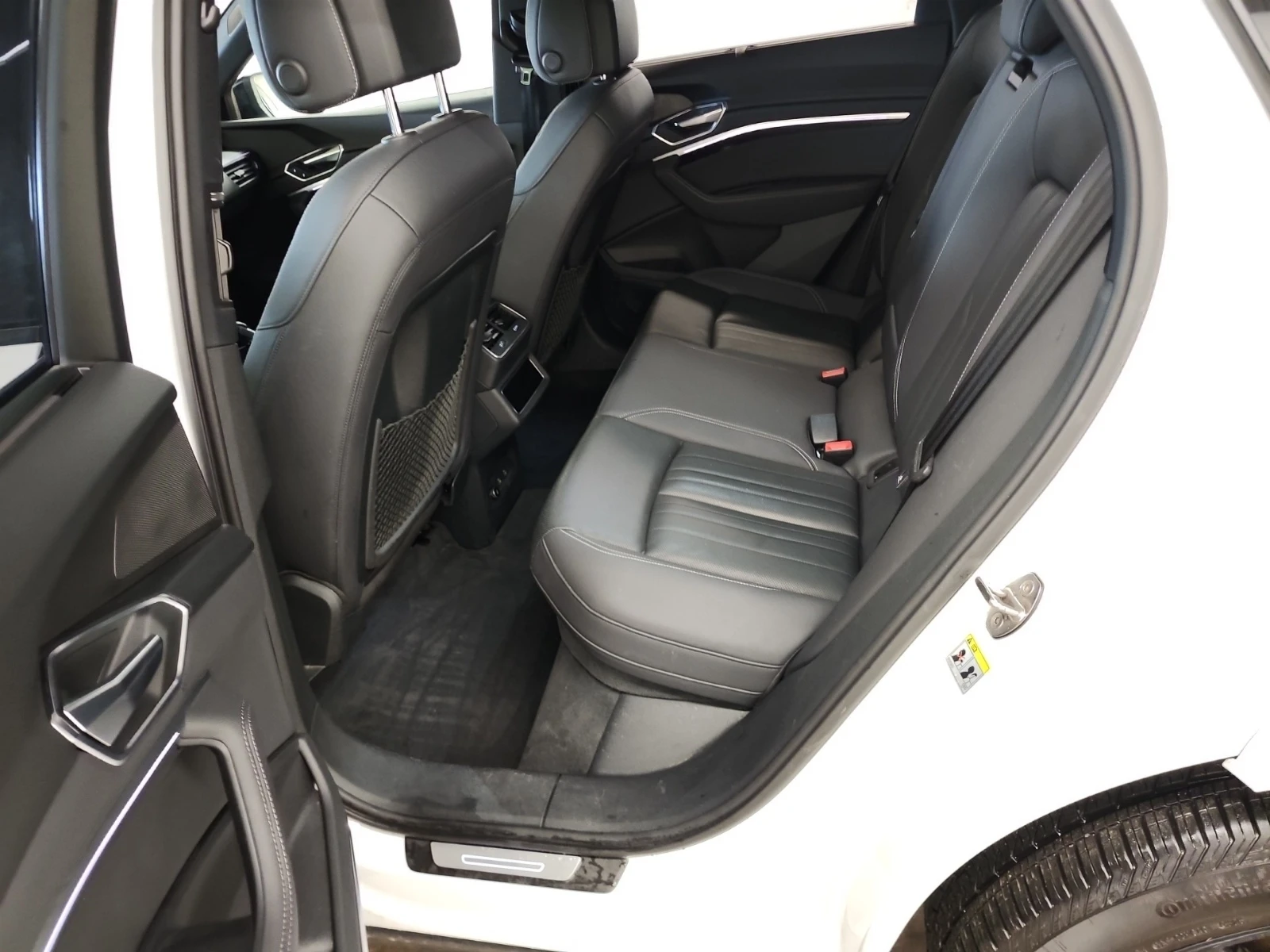 Audi E-Tron TECHNIK, снимка 14 - Автомобили и джипове - 55307592