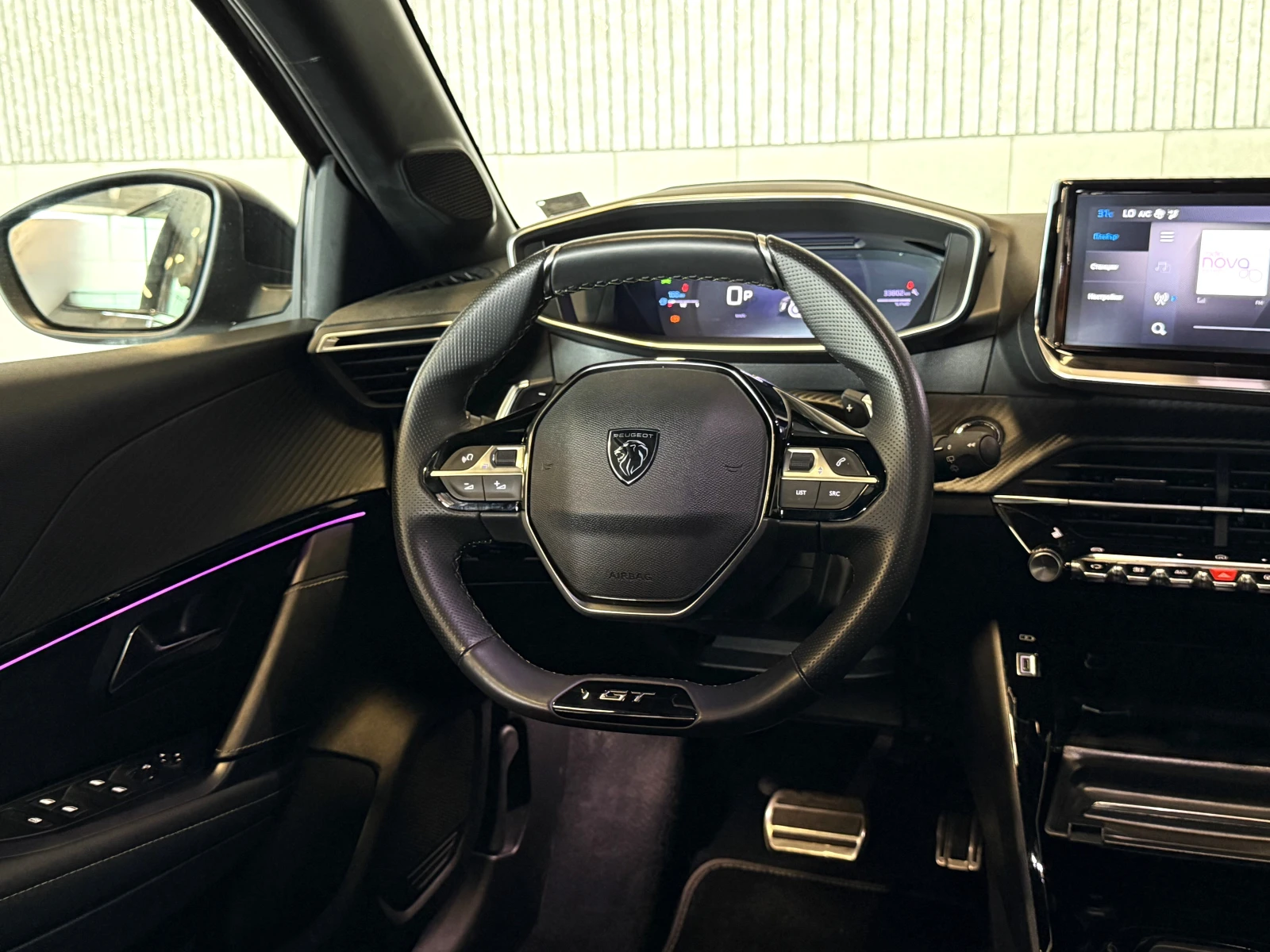 Peugeot 208 GT 1.2 PURETECH MILD HYBRID CAMERA , снимка 10 - Автомобили и джипове - 55360781