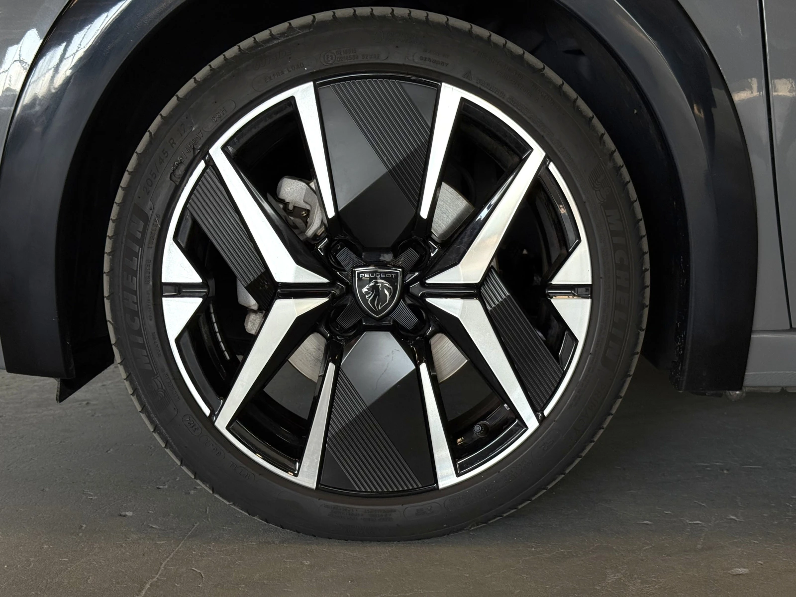 Peugeot 208 GT 1.2 PURETECH MILD HYBRID CAMERA , снимка 6 - Автомобили и джипове - 55360781