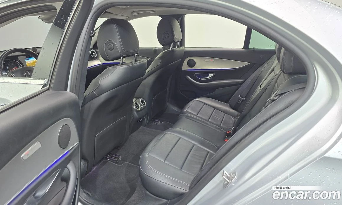 Mercedes-Benz E 200 E200 Avantgarde, снимка 11 - Автомобили и джипове - 55697218