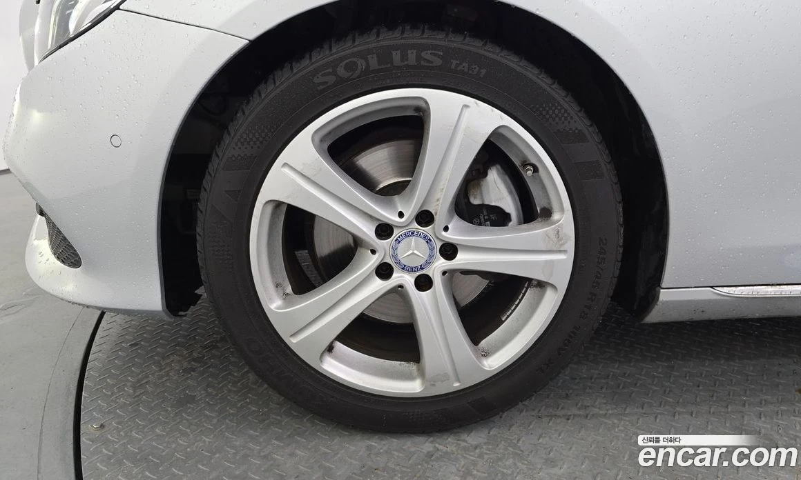 Mercedes-Benz E 200 E200 Avantgarde, снимка 5 - Автомобили и джипове - 55697218