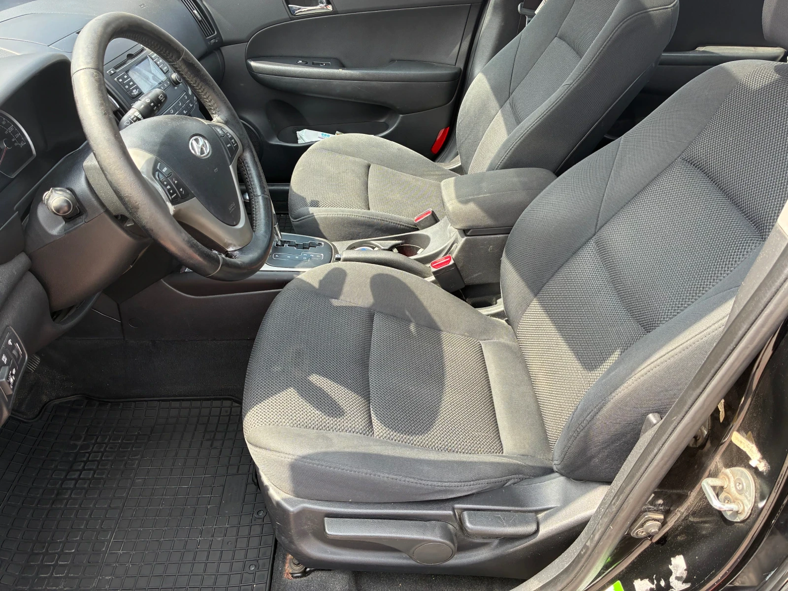 Hyundai I30 2.0, снимка 9 - Автомобили и джипове - 55905486