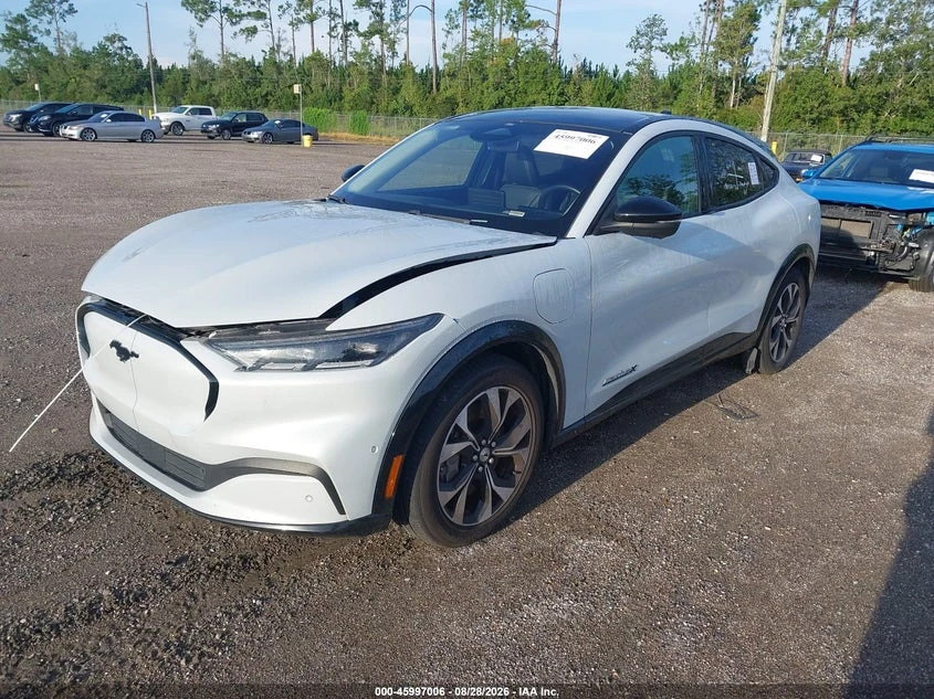Ford Mustang Mach-E Premium, снимка 2 - Автомобили и джипове - 56522113