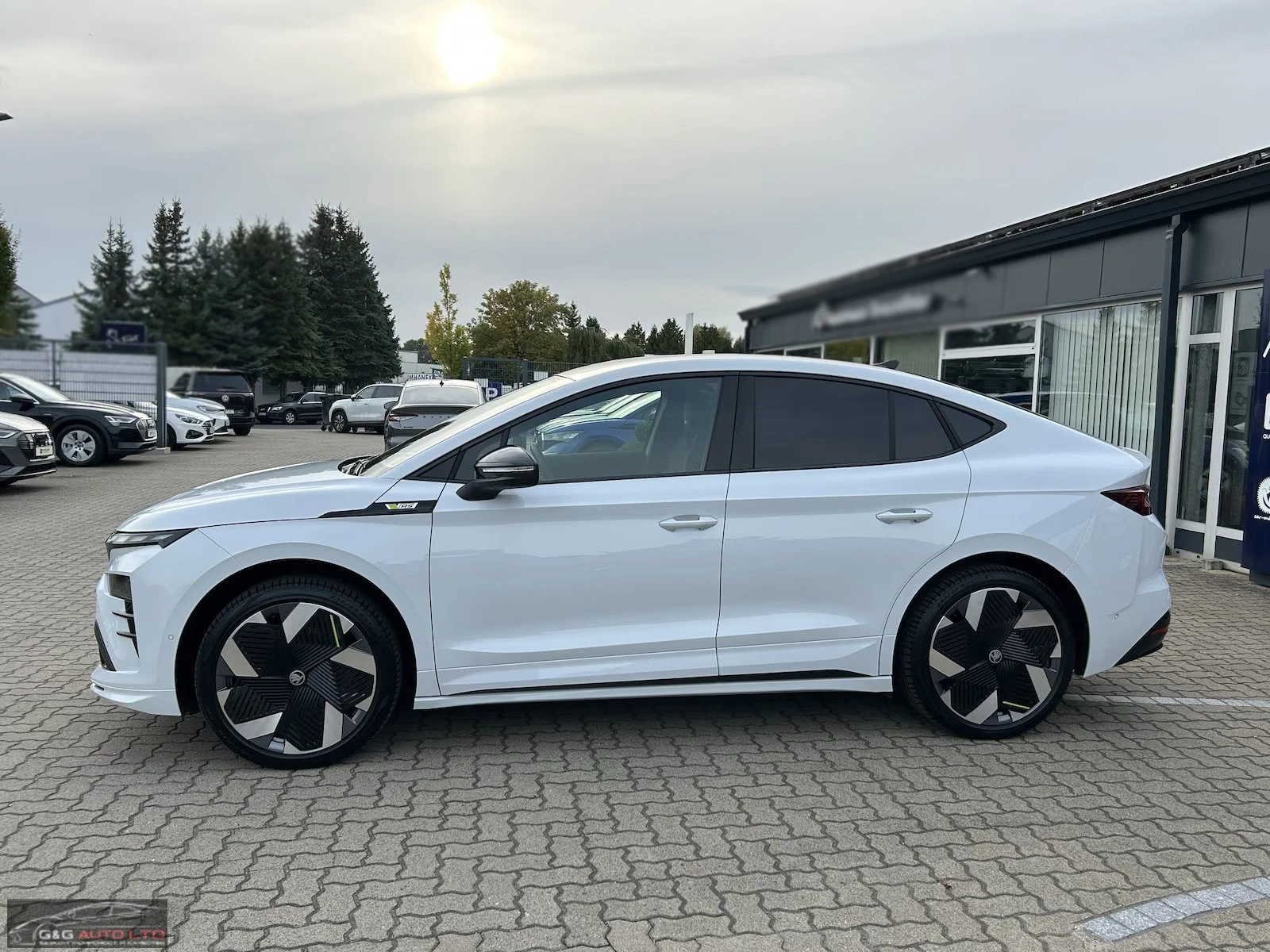 Skoda Enyaq COUPE/340HP/4X4/RS/LOUNGE/PANO/CAM/MEMO/HUD/760q | Mobile.bg � ����������� 3