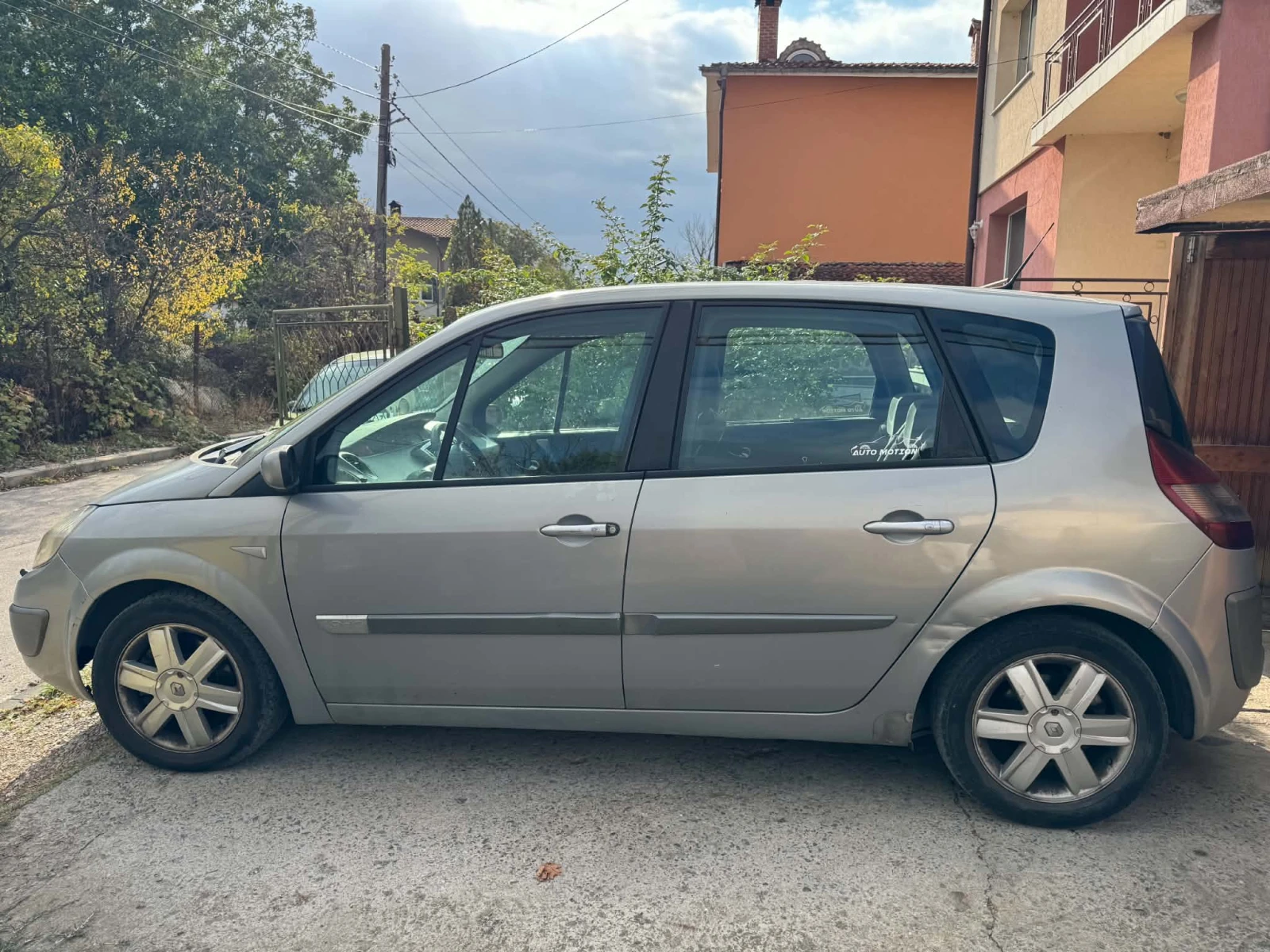Renault Scenic, снимка 2 - Автомобили и джипове - 56741049