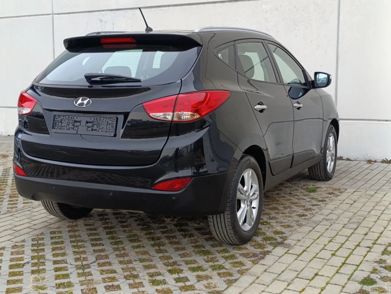 Hyundai IX35 2.0crdi   4X4, снимка 8 - Автомобили и джипове - 49300641