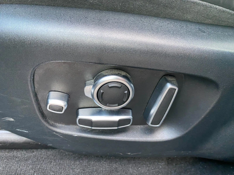 Land Rover Range Rover Velar, снимка 6 - Автомобили и джипове - 52633461