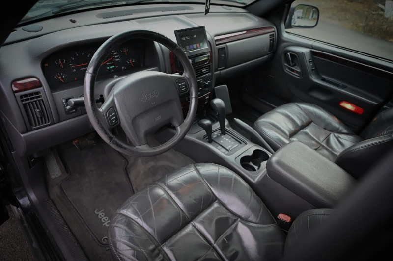 Jeep Grand cherokee 4.7 QUADRA DRIVE , снимка 9 - Автомобили и джипове - 53124632