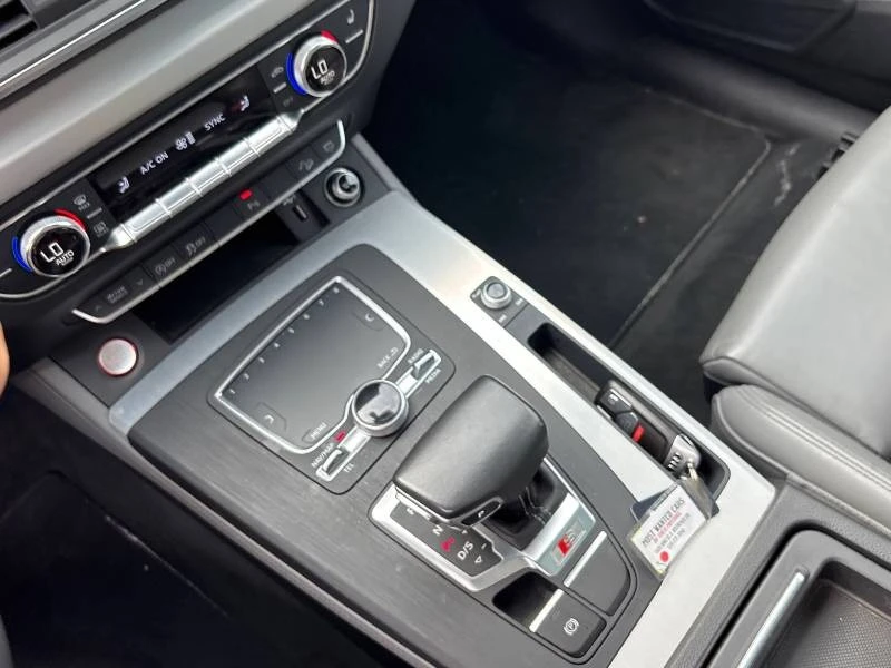 Audi SQ5 * Progressiv * CARFAX * ОПЦИЯ ЗА ФИНАНСИРАНЕ, снимка 13 - Автомобили и джипове - 55436078