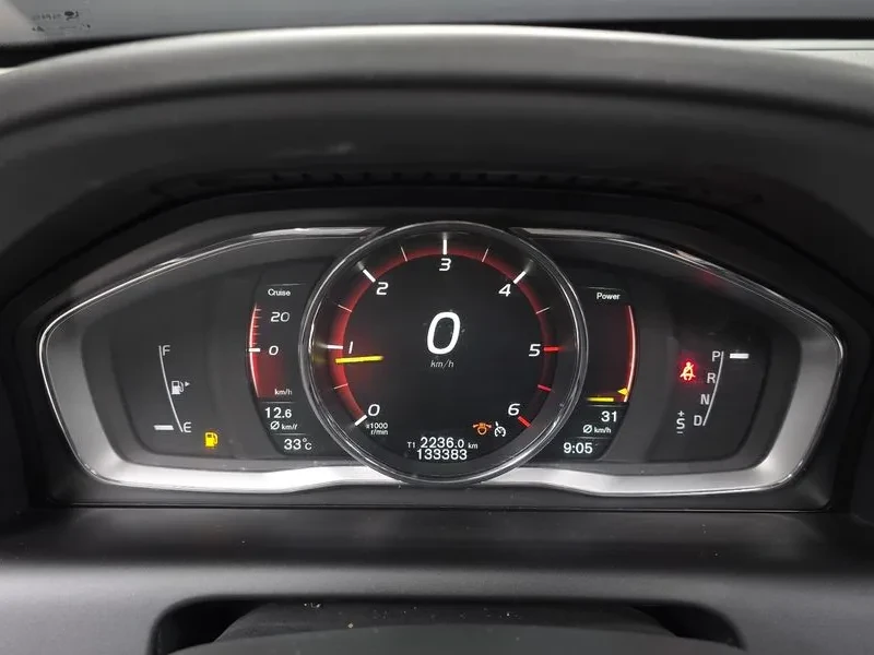 Volvo XC60 D3 2.0L, снимка 8 - Автомобили и джипове - 55562218