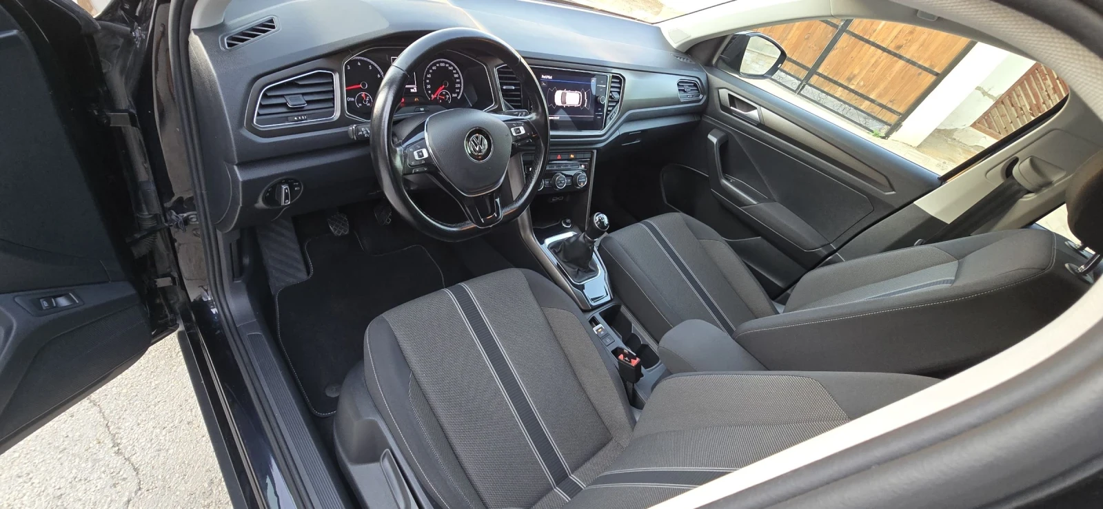VW T-Roc  - изображение 8
