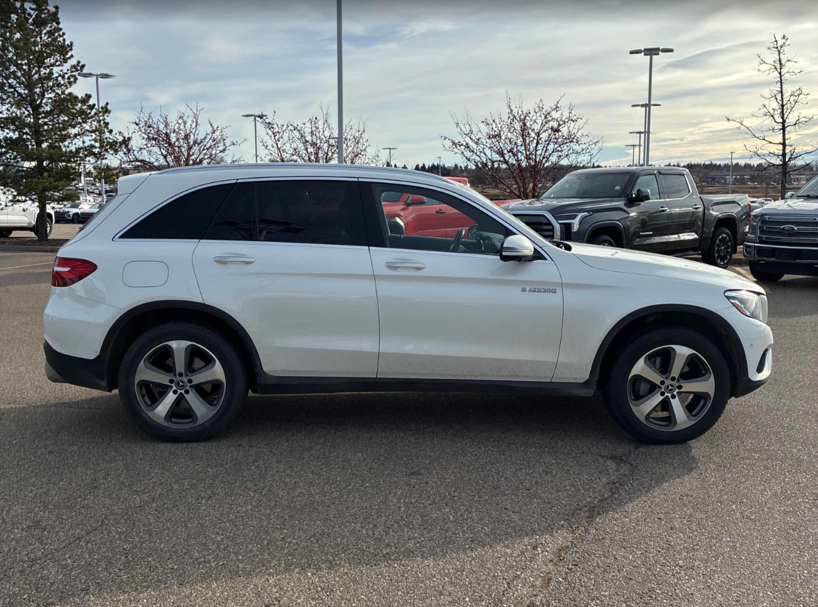 Mercedes-Benz GLC 300  - изображение 3