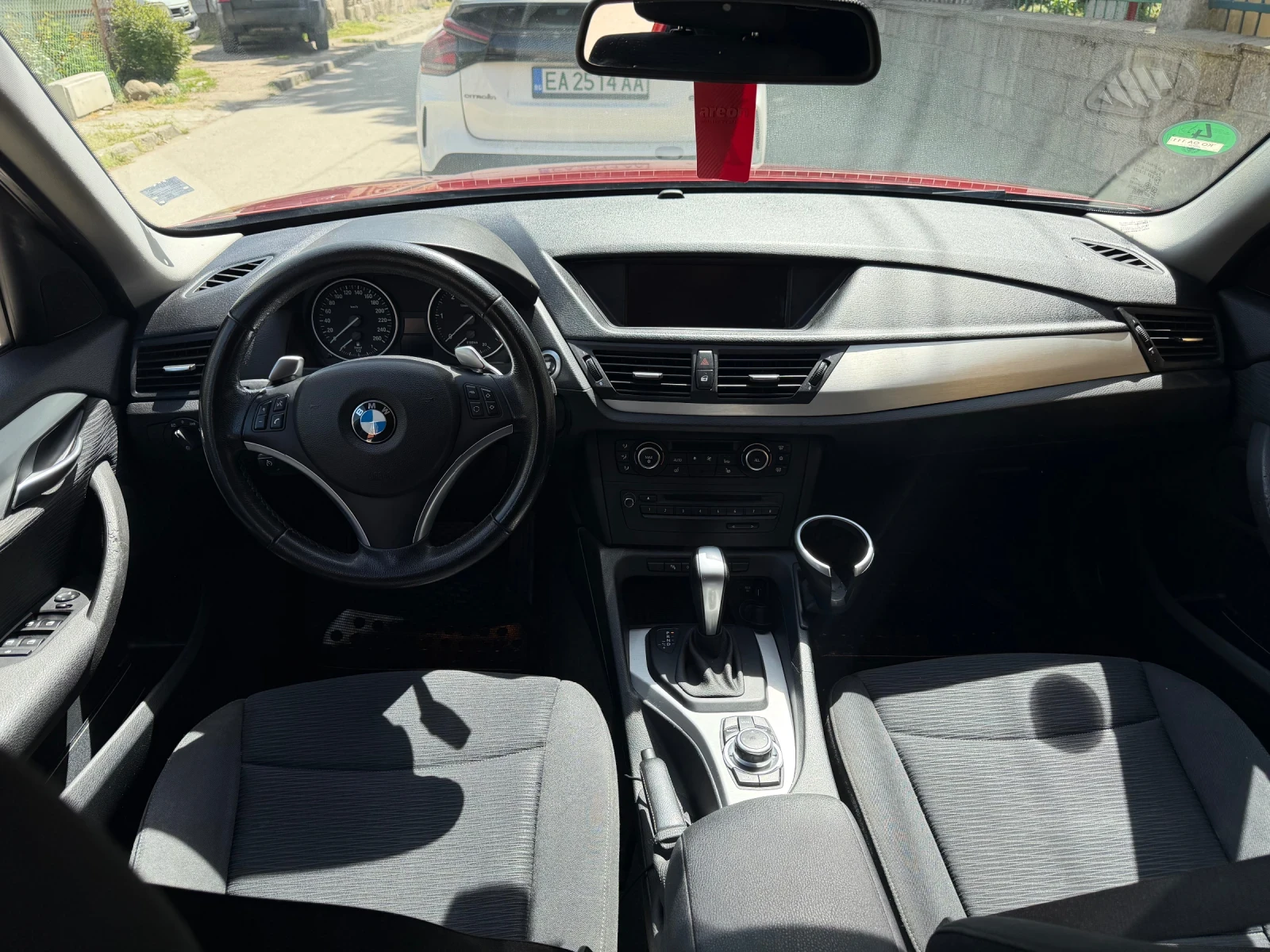 BMW X1 2.3XD, снимка 8 - Автомобили и джипове - 54340471