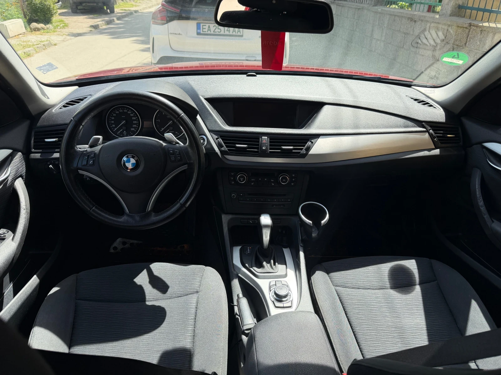 BMW X1 2.3XD, снимка 10 - Автомобили и джипове - 54340471