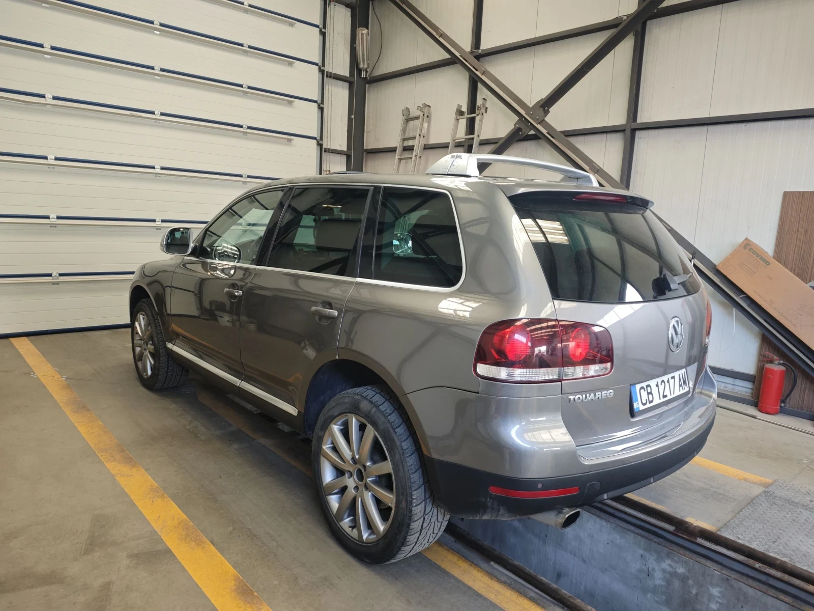 VW Touareg 3.0 D 224hp, снимка 6 - Автомобили и джипове - 54409866