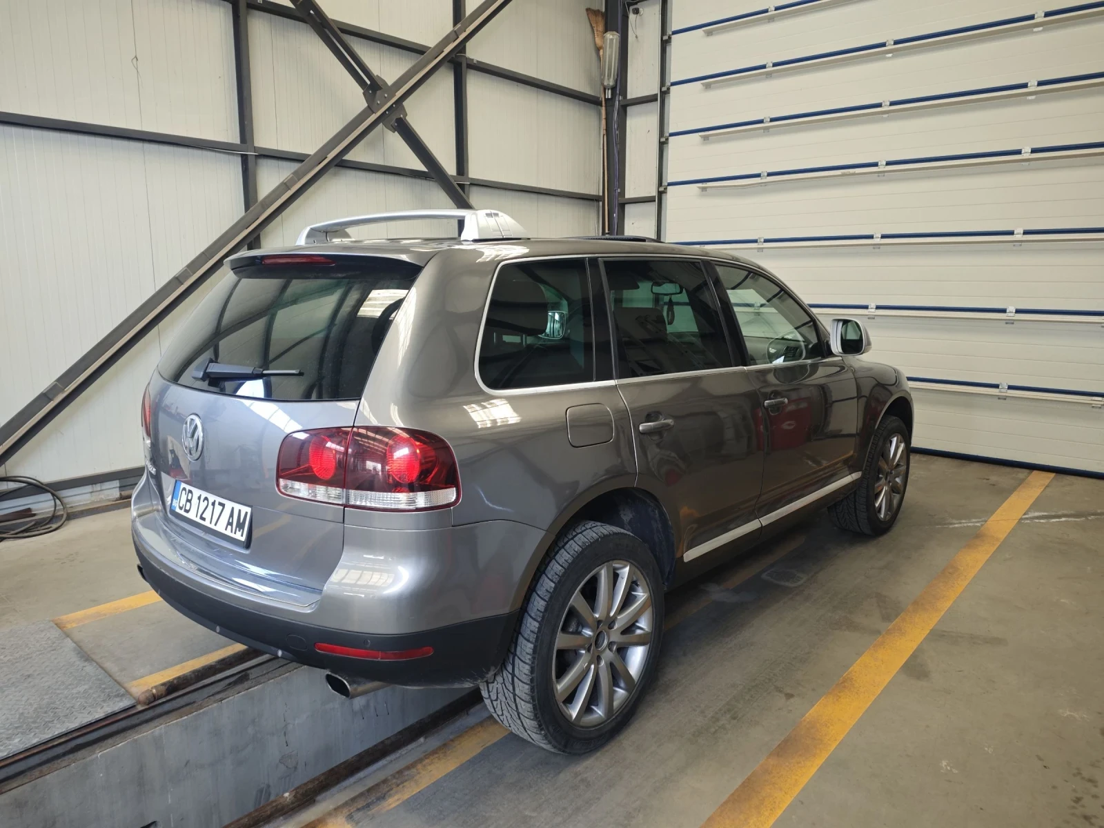 VW Touareg 3.0 D 224hp, снимка 7 - Автомобили и джипове - 54409866