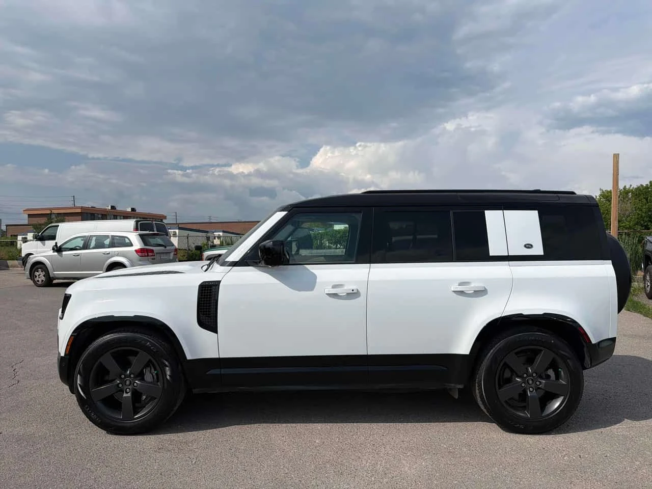 Land Rover Defender * X Dynamic SE * , снимка 4 - Автомобили и джипове - 54881644