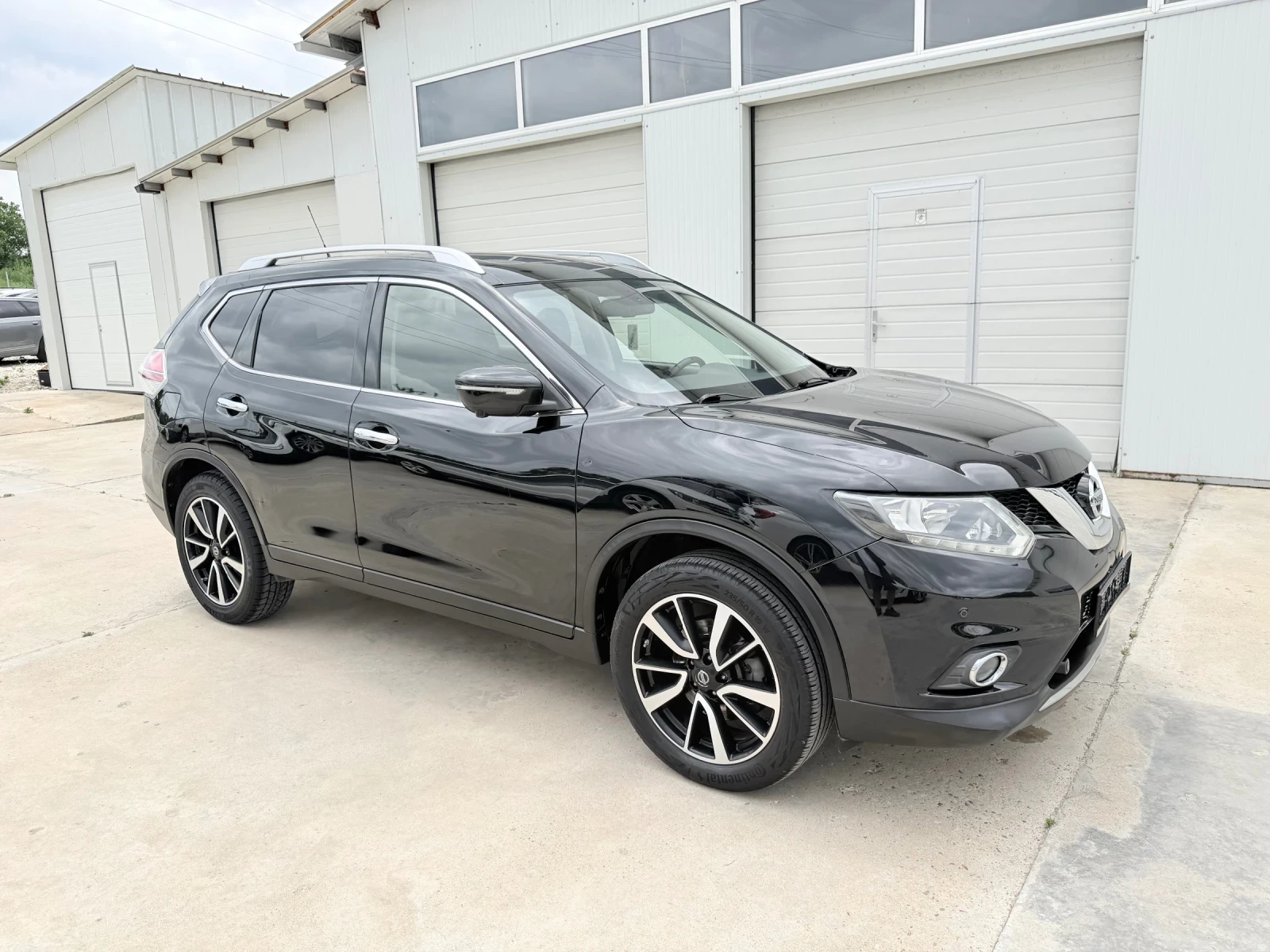 Nissan X-trail 1.6dci 130к.с* Navi-360* 7 местна* Панорамa* Камер, снимка 12 - Автомобили и джипове - 54883263