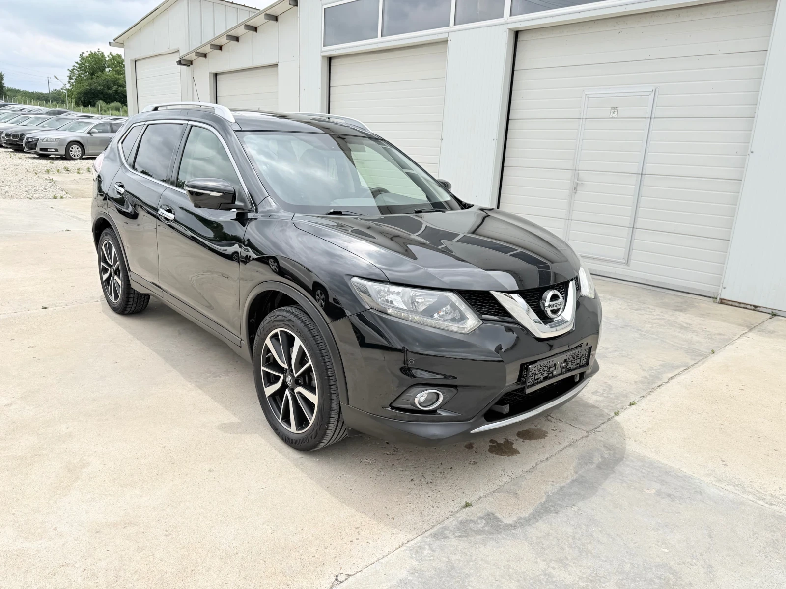 Nissan X-trail 1.6dci 130к.с* Navi-360* 7 местна* Панорамa* Камер, снимка 11 - Автомобили и джипове - 54883263