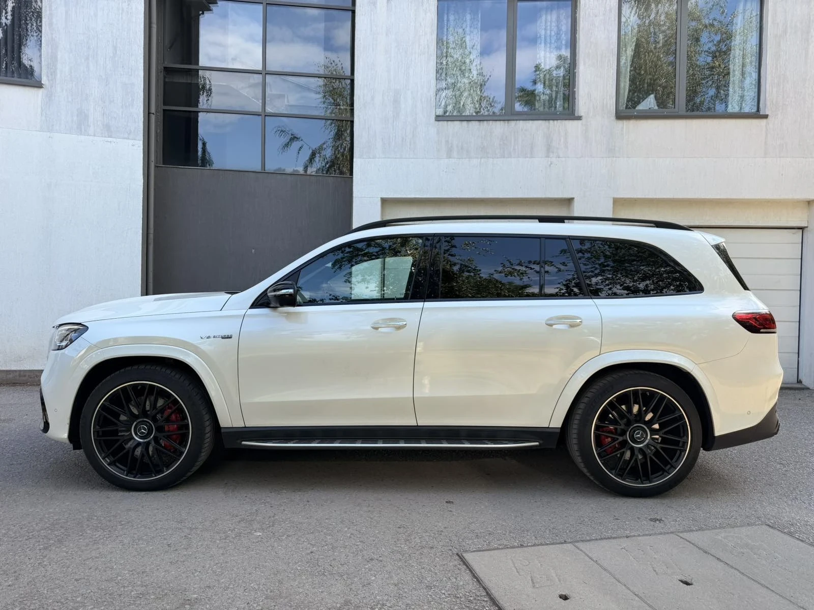 Mercedes-Benz GLS 63 AMG 4-MATIC+ / NIGHT PACKAGE , снимка 4 - Автомобили и джипове - 55190736