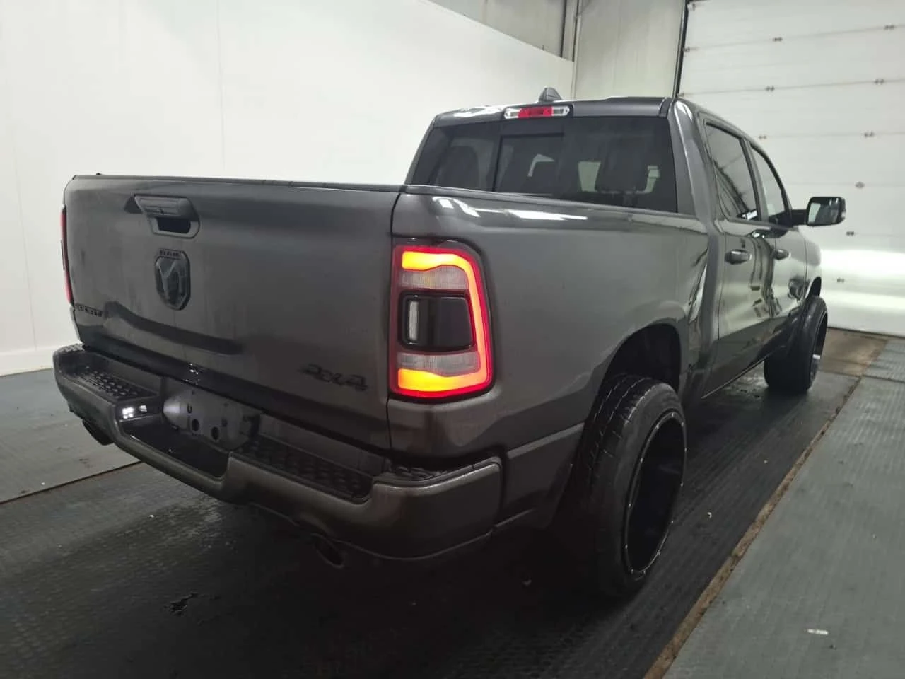 Dodge RAM 1500 * Sport * CARFAX * БЕЗ ПЪРВОНАЧАЛНА ВНОСКА, снимка 14 - Автомобили и джипове - 55568750